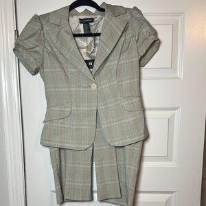 Rampage Gray and Yellow Sport Coat with Notched Lapels and Tailored Fit